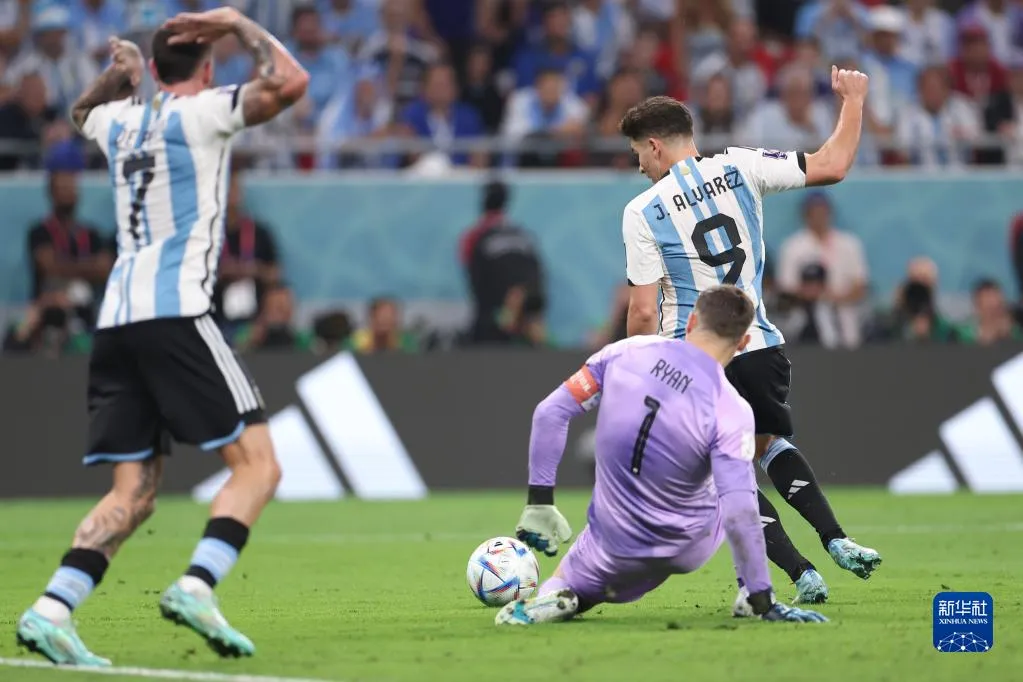 1129182150 16701019416961n web