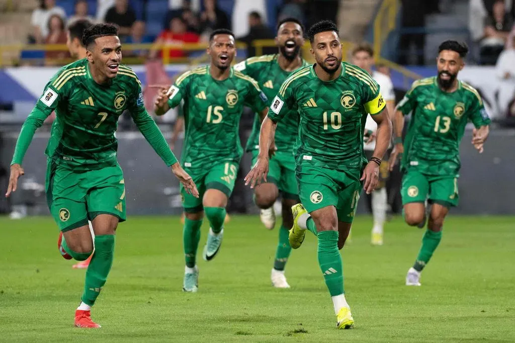 db5df7a25e47c55a47d765c80064e63f1eb07bdfad7d5265b092239a9b344ee6 web